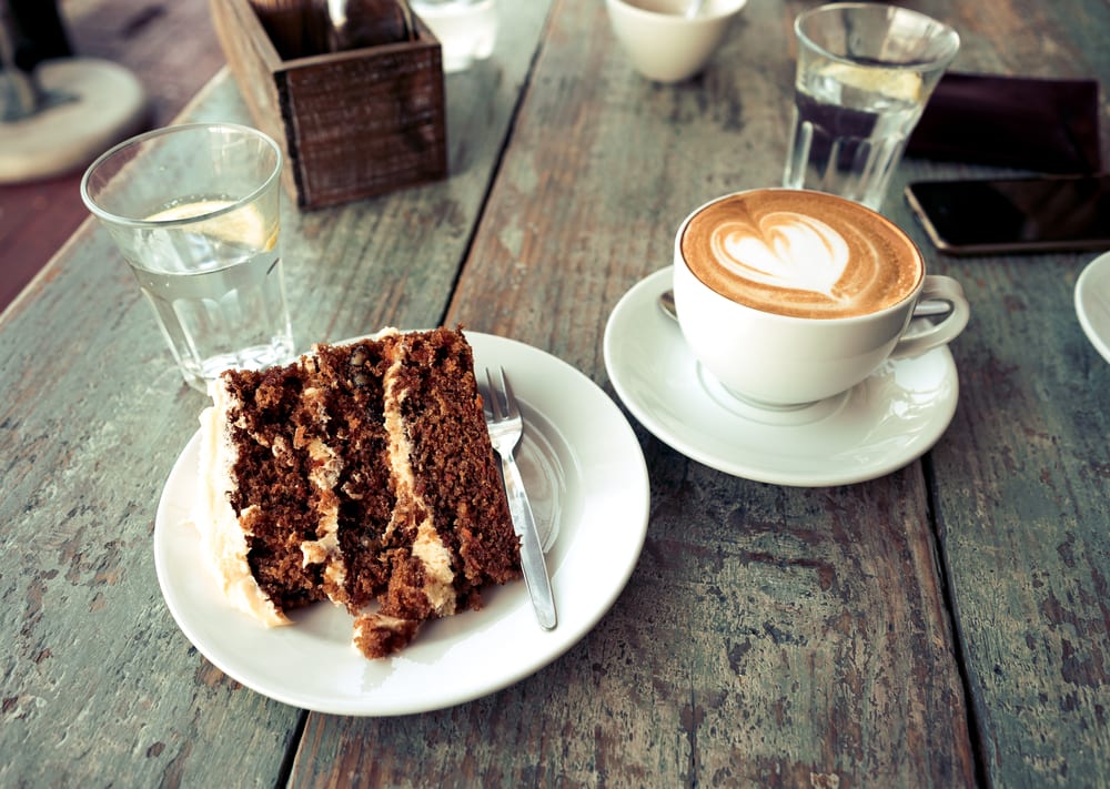 Raisons les plus courantes pour lesquelles nous aimons le café - le café peut être parfaitement associé à d'autres aliments ou boissons