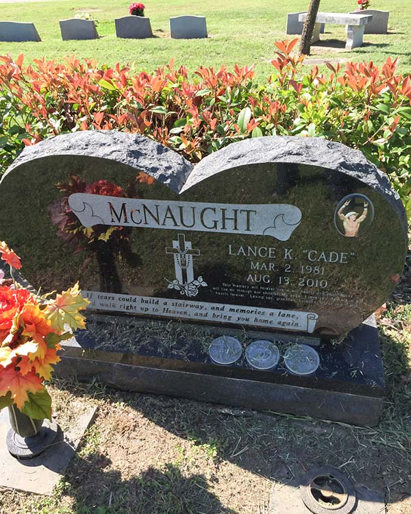 La tombe de Lance Cade au cimetière Holy Cross à San Antonio, TX.  photo: wbam366