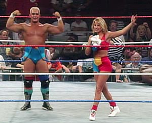 Skip et Sunny ont fait leurs débuts à la WWF sous le nom de "The Bodydonnas" en 1995. photo: wwe.com
