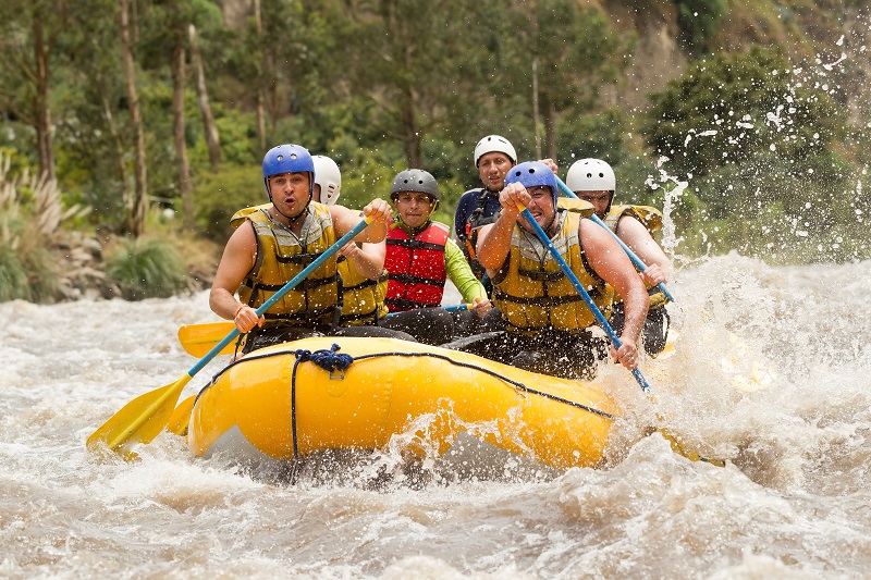 Rafting-Sports extrêmes-Ever-Man-Needs-to-Experience