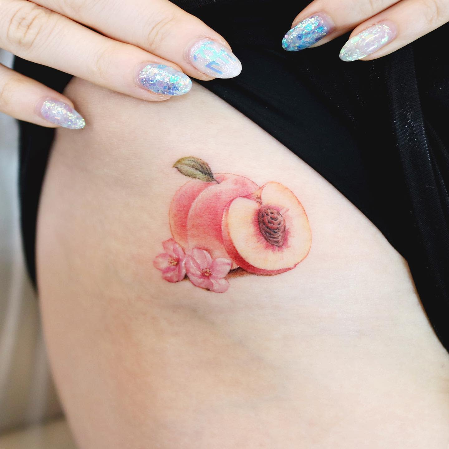 Dainty Peach Tattoo -guseul_tattoo