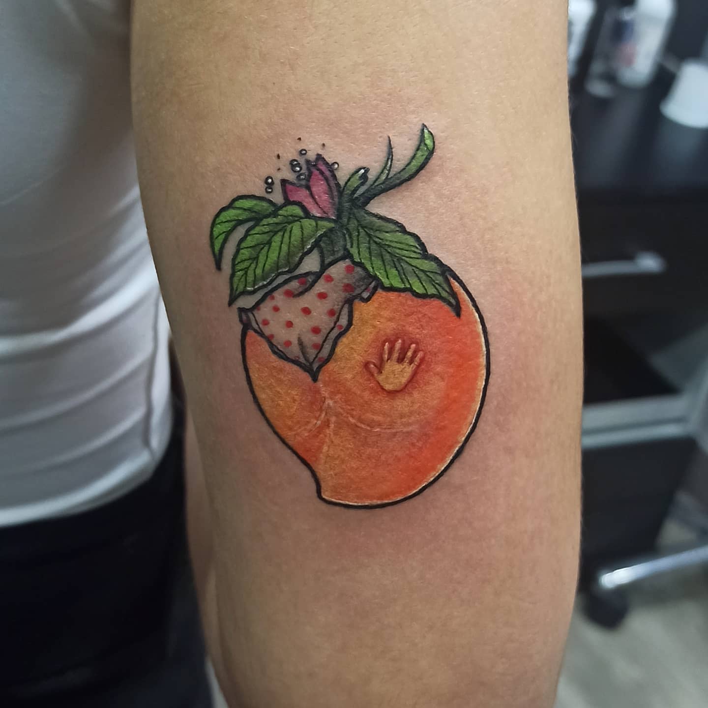 New School Peach Tattoo -slash.tattoo