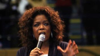 Oprah Winfrey prononce un discours