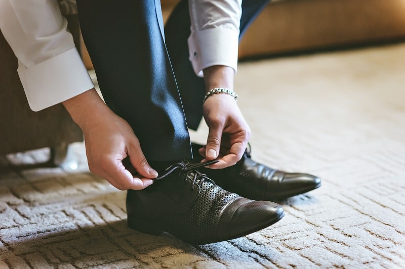 Chaussures-Tuxedo-vs.-Costume