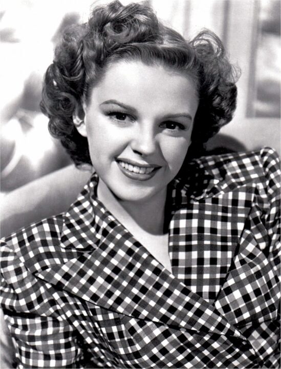 Judy Garland souriante