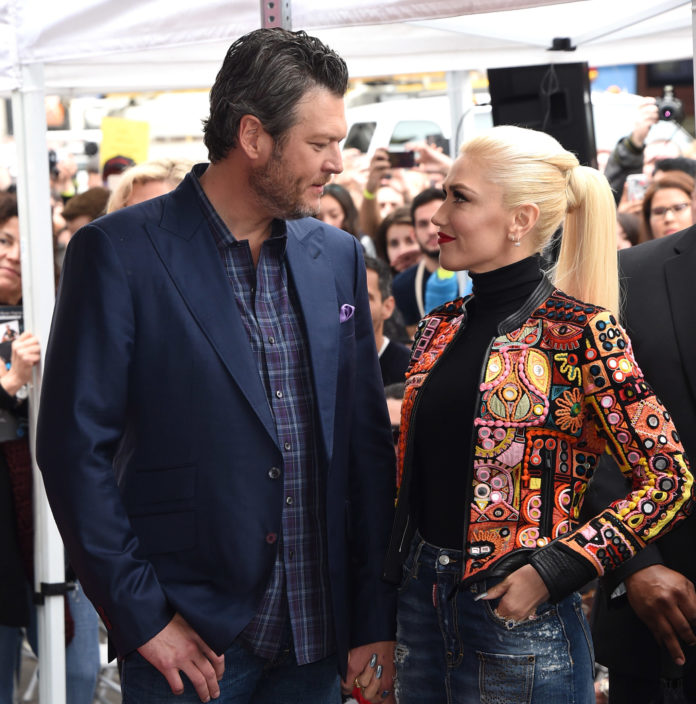 Blake Shelton et Gwen Stefani au Hollywood Walk of Fame en 2017.