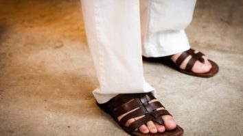 The 10 Best Leather Sandals for Men in 2021