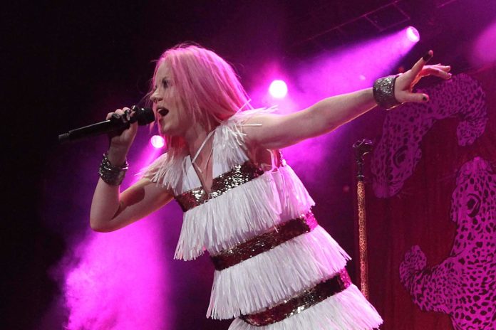 Shirley Manson de Garbage se produit au Mexique en 2016.